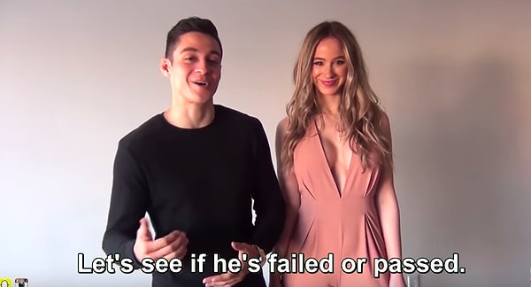 Девушка справа - Джейми Вестра. На самом деле, она - актриса, которая попытается завязать отношения с парнем Моники.