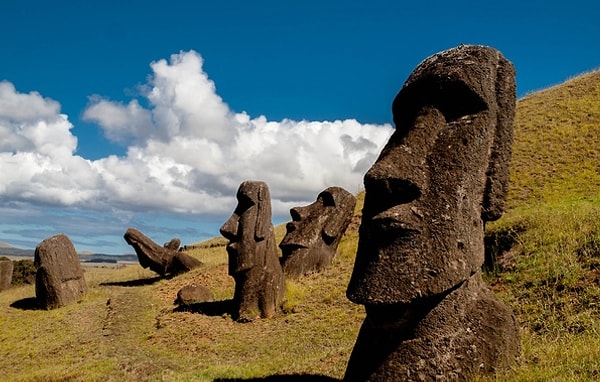 6. Моаи на Рапа-Нуи