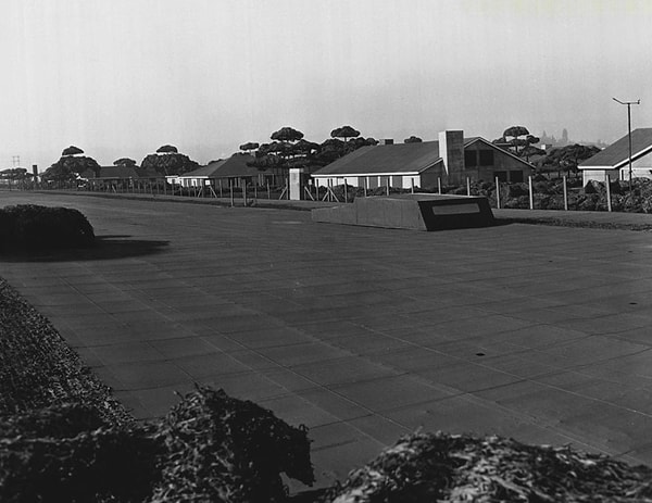 8. Вот тут можно увидеть конструкцию, которая с высоты полета выглядит, как автомобиль, припаркованный у дома.