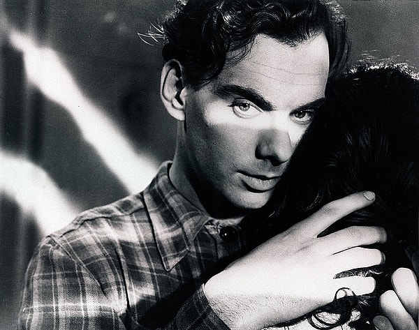 3. Узнаете этого артиста?