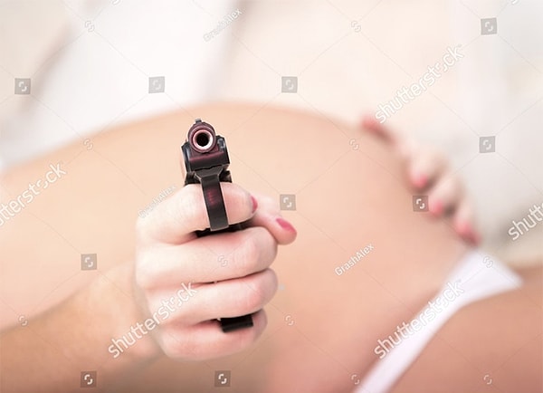 20. "Что значит, ты не принес мне соленых огурчиков?!"