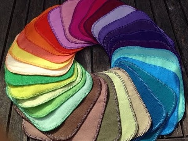 7. Пишут, что такие тряпочки можно сделать и самому, порезав старые ненужные вещи (полотенца, фланелевые рубашки).