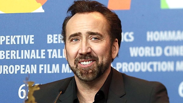 7. Уже долгое время Николас Кейдж увлекается сбором...?