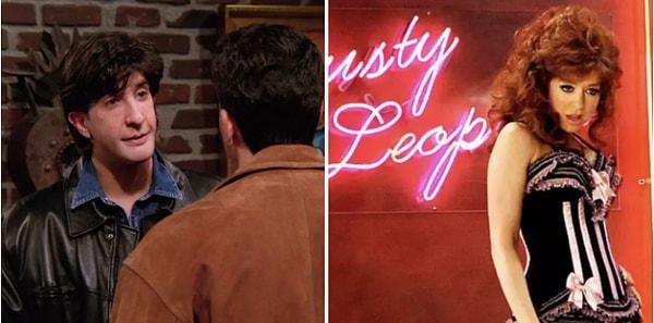 12. Friends'de Rachel, Ross'a çok benzeyen ve adı Russ olan bir erkekle yemeğe çıkar. HIMYM'da ise karakterler dizi boyunca kendilerine benzeyen insanlarla karşılaşır.