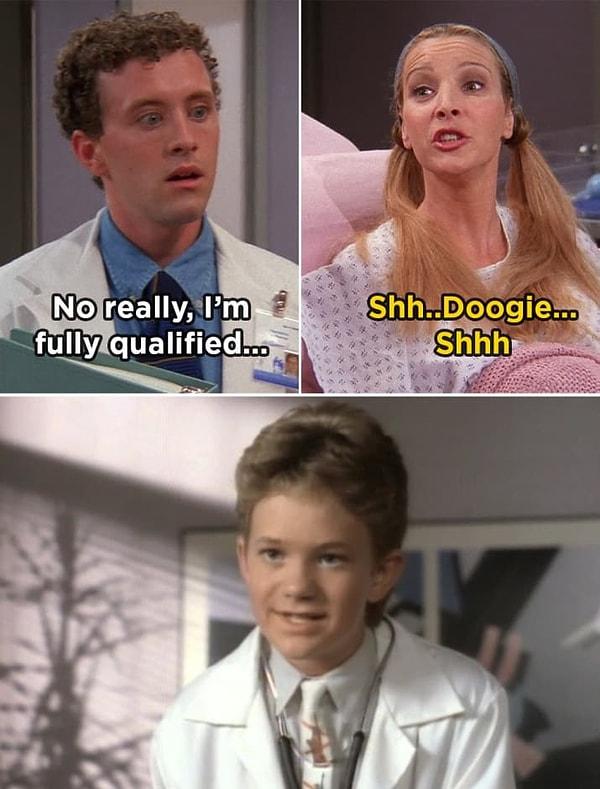 21. Friends'de Phoebe, Neil Patrick Harris'in doktor olarak oynadığı bir karaktere "Doogie" diye hitap eder.