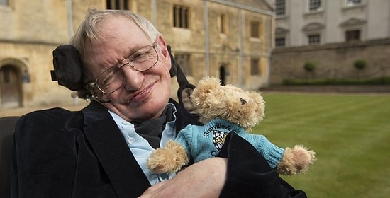 Смотрите на звезды: 11 самых памятных цитат Стивена Хокинга, которые сделают вас мудрее