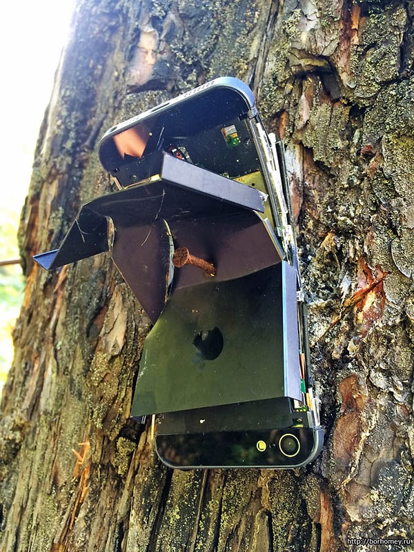 1. Представьте, что у вас села батарея в телефоне. Но существует маленький шанс подзарядить ее всего для одного звонка. Как это можно сделать?