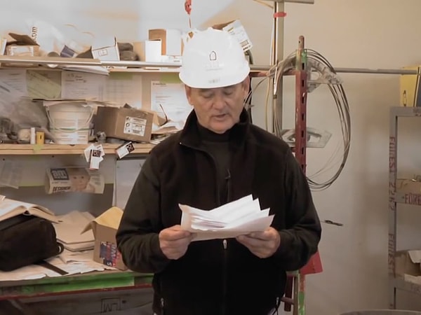 8. Он читал стихи строителям