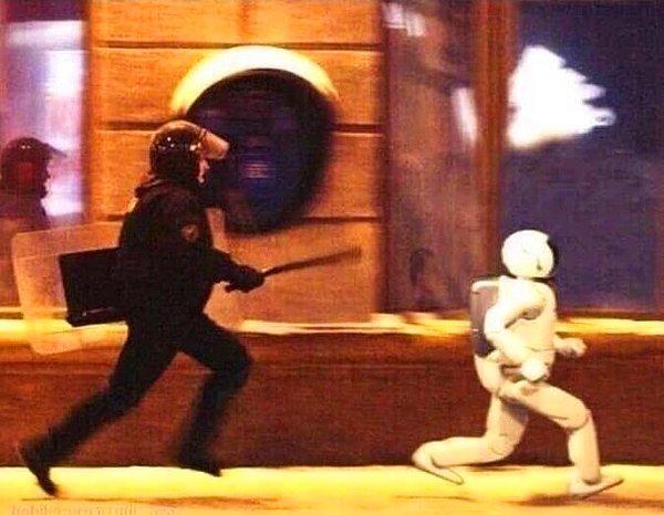 17. Robot kovalayan polis? 🤔