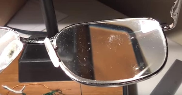 2. Починить поцарапанные очки