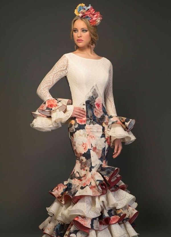 1. Какую страну представляет этот национальный наряд в современном исполнении?