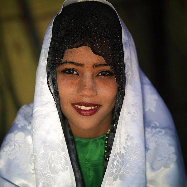 25. Libya'da bir kadın