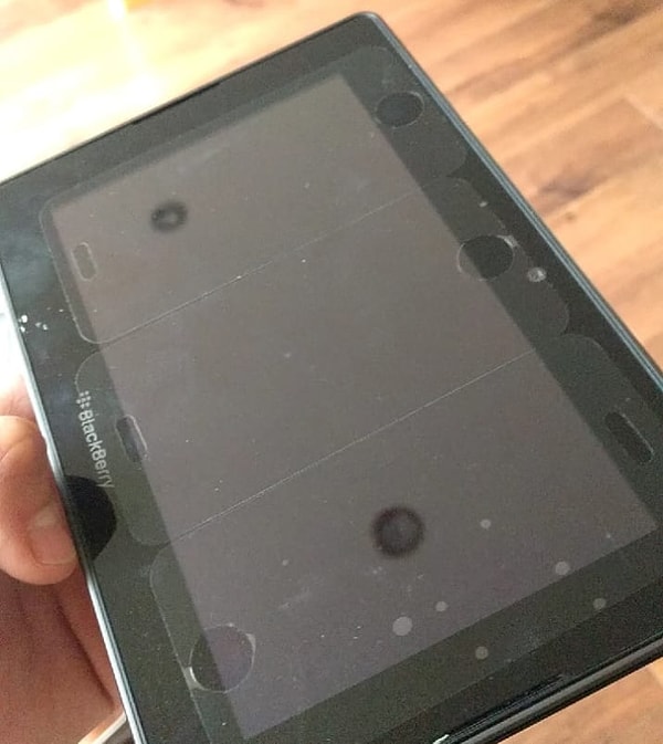 11. Тот случай, когда без защитных пленок было лучше!