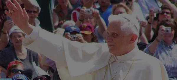 11. Четыре римских папы потеряли свою жизнь во время секса