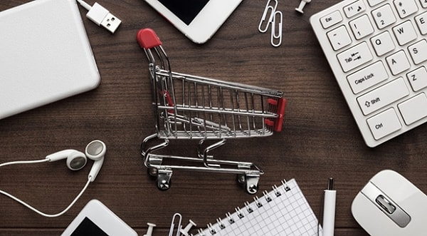 8. Если со свободным временем у тебя серьезные проблемы, шоппинг по Интернету тоже никто не отменял. Загляни в Яндекс Маркет, например, чего там только нет!