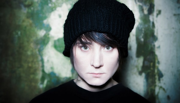 8. Как называется группы, которую Земфира создала вместе с племянником?