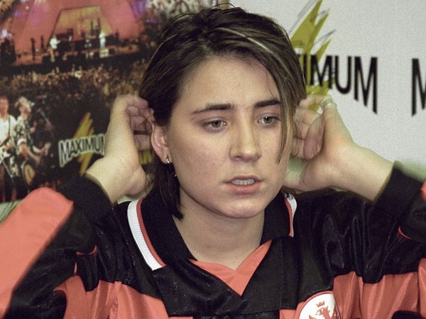 13. Продолжите строчку: "Ведь даже ты - ты хуже, дешевле, ...