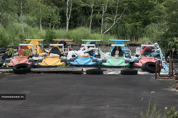 2. Ржавеющие гоночные карты.