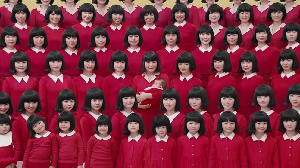 72 японки разных возрастов сыграли путь женщины от рождения до старости в милой рекламе