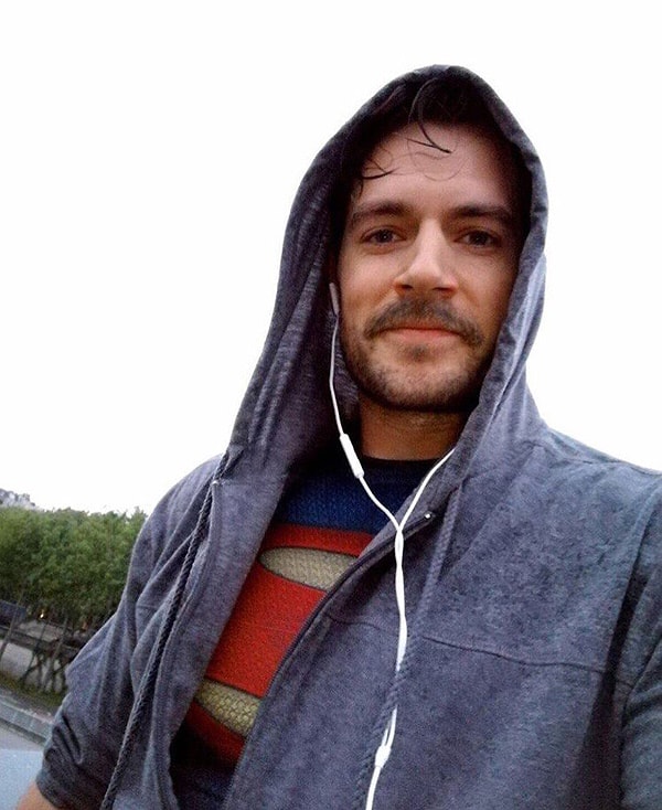 13. "Прощайте, шикарные усы!"