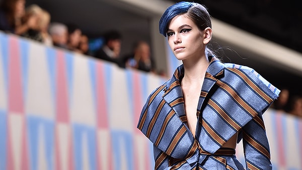 Его младшей сестре Кайе Джордан Гербер всего 16, но она уже успешная модель, о которой все слышали гораздо больше, чем о Пресли!