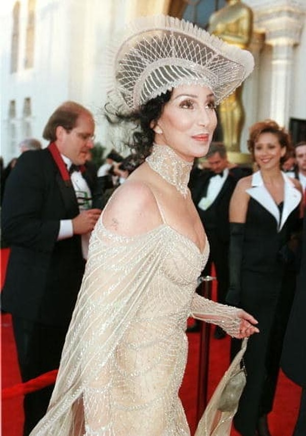 2. Шер выглядит беспощадно красиво! 😍