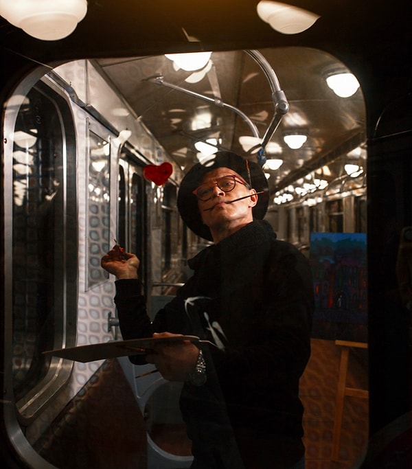 7. Знаменитый питерский художник Валерий Иванов (известный как Валериус) встретил однажды в метро рыжеволосую красотку, которая настолько запала ему в душу, что он посвятил девушке огромное количество своих картин. Но когда Валериус увиделся со своей музой в реальности, не произошло ничего романтичного. Остались лишь безумной красоты портреты...