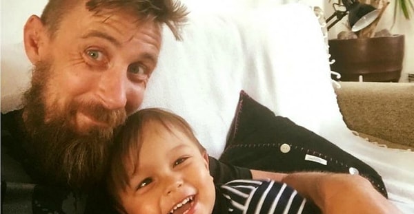 10. Если ваши дети рядом... Знайте, что вам очень-очень повезло. Ведь вы можете поцеловать их перед сном, отвести их в школу, подвезти до университета и увидеть их свадьбу.