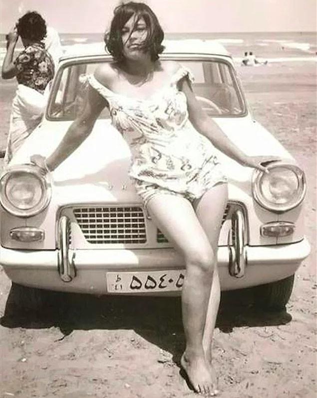 18. A moment in a Persian beach before revolution, 1960