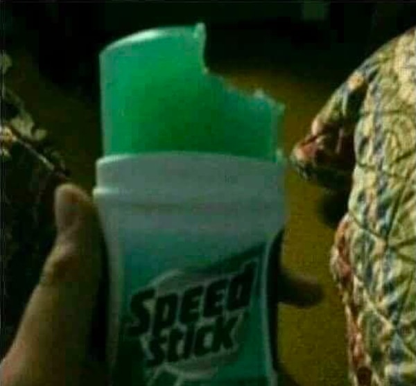 6. А вот кто-то не удержался и попробовал дезодорант...