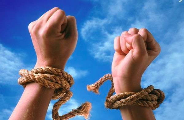 3. Какая из представленных стран не является независимой?