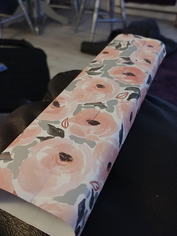 12. Просто оцените идеальность стыка упаковки этого подарка 👍