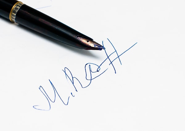 2. Из чего состоит ваша подпись?