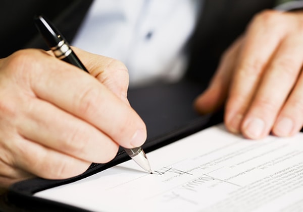 6. В какую сторону наклонена ваша подпись?