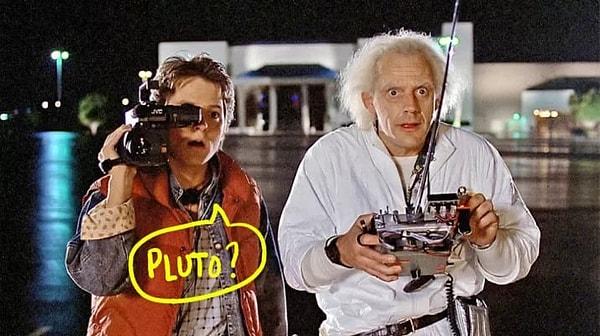 11. 'Geleceğe Dönüş' filminin adı başta 'Plüton'dan Gelen Uzay Adamı' olacakmış.