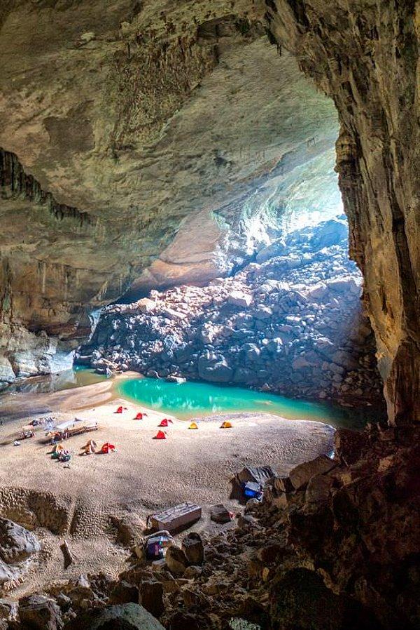 5. Dünyanın en büyük üçüncü mağarasında kamp yapanları görelim.