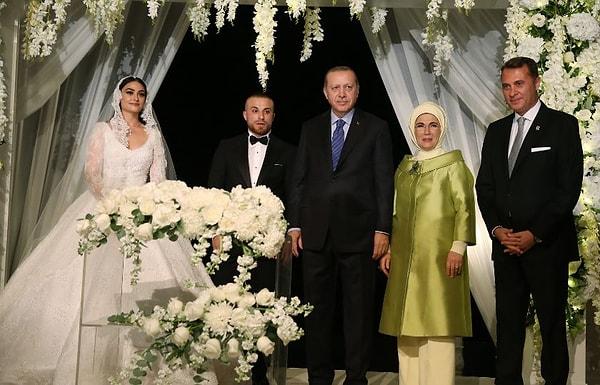 Sait Halim Paşa Yalısı'ndaki düğün hem sade, hem de davetliler açısından çok kalabalıktı!