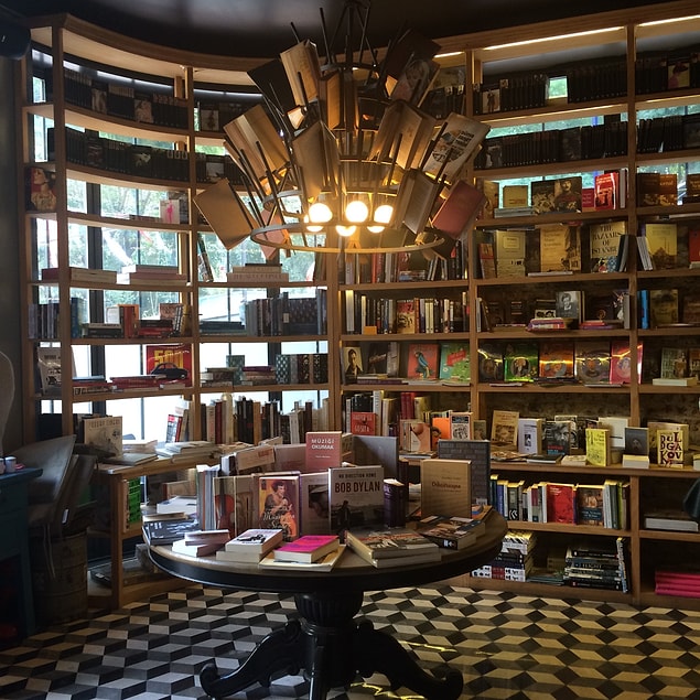 27. Minoa Books and Coffee
