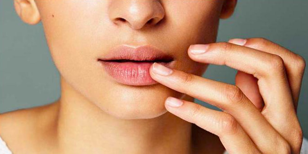 10 натуральных и бюджетных способов получить розовые губы без использования помады