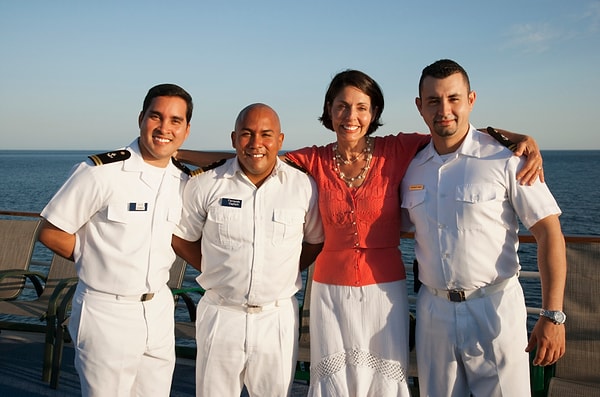 17. Устройтесь на работу на круизный лайнер