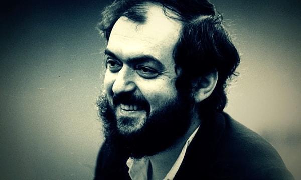 5. Stanley Kubrick hiç uyuşturucu kullanmamış ve nedenini şöyle açıklamış: “Her şey güzelken, hiçbir şey güzel değildir.”