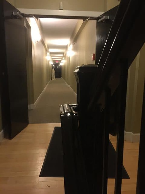 4. Дойти до конца коридора очень нужно, но очень не хочется 😯