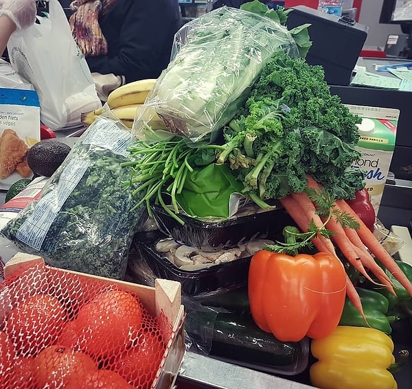 9. Покупайте местные фрукты и овощи по сезону