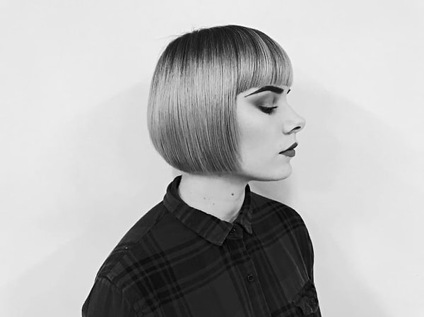 14. Как видите, решают длина до подбородка, челка и строгие формы 🖤