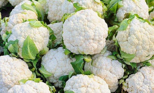📌 Mart ayında en yüksek fiyat artışı yüzde 54,57 ile karnabaharda, en fazla fiyat düşüşü ise yüzde 13,42 ile salatalıkta görüldü.