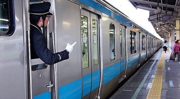 1. Japonya’daki demiryolu sistemi öyle sistematik ki, tüm trenlerin ortalama gecikmesi süresi 18 saniye.