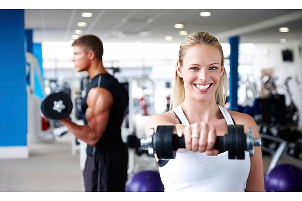 8. Если девушка будет входить в тренажерный зал, то у нее появятся огромные мышцы