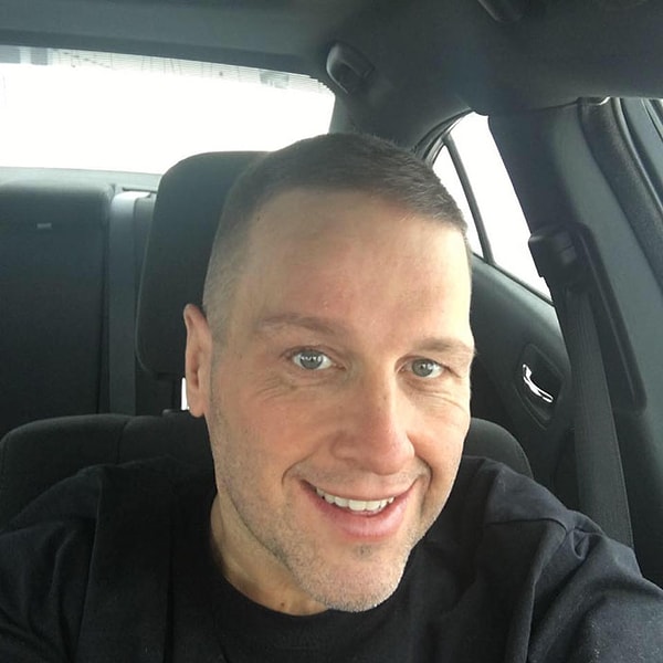 11. «2 года назад мне приходилось прилагать огромные усилия, чтобы дойти до своей машины, и я едва влезал в нее».