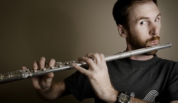 5. Уметь играть на музыкальных инструментах