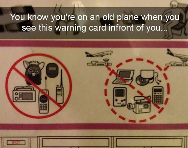 4. "Ты понимаешь, что твой самолет слегка староват, когда видишь такую инструкцию на борту"